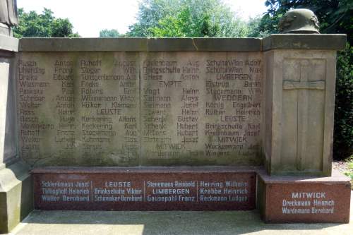 War Memorial Karthaus #4