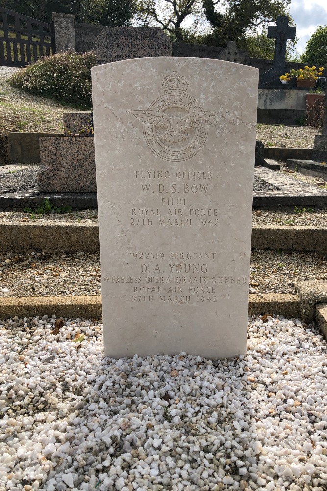 Commonwealth War Graves Roscanvel #3