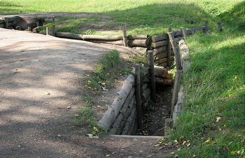 Maloyaroslavets Gefortificeerde Regio - Gerestaureerde Loopgraaf Borodino