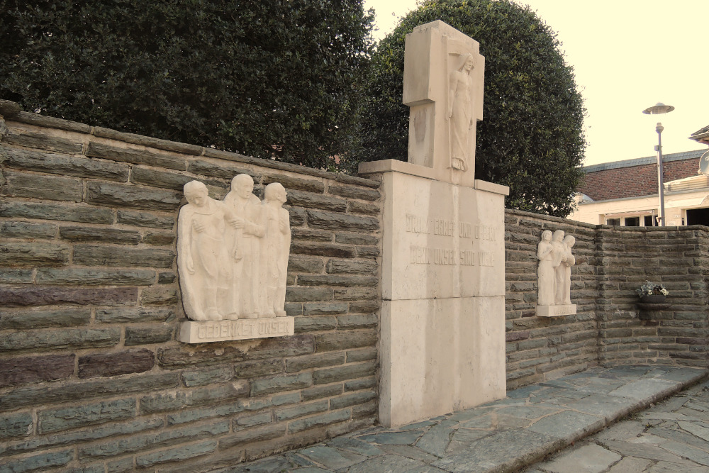 Monument Oorlogsslachtoffers Koslar #3