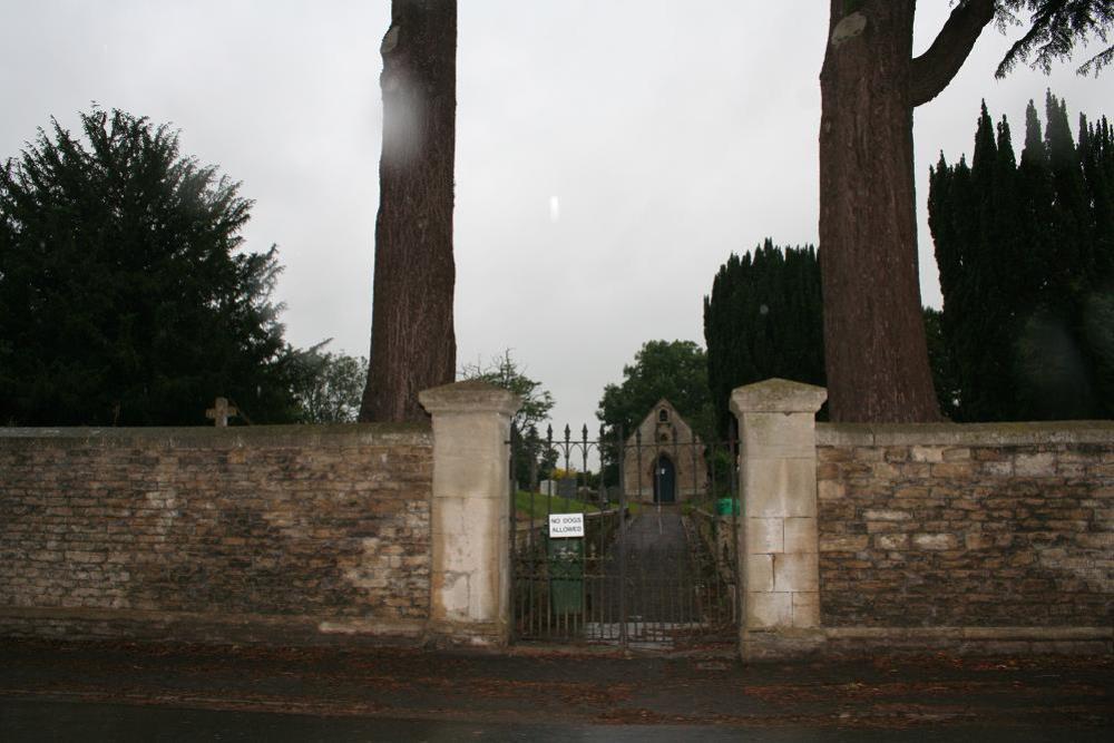 Commonwealth War Graves Lacock Cemetery