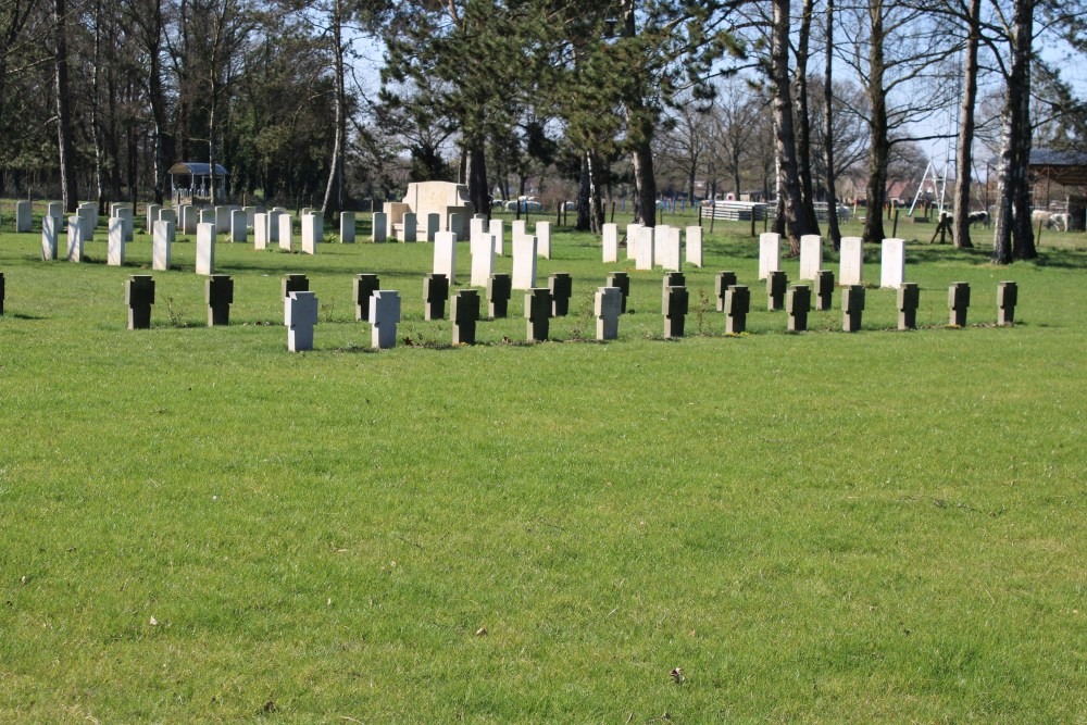 Commonwealth War Cemetery Hautrage #5