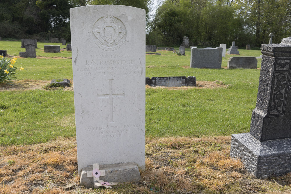 Oorlogsgraven van het Gemenebest All Saints Churchyard #3