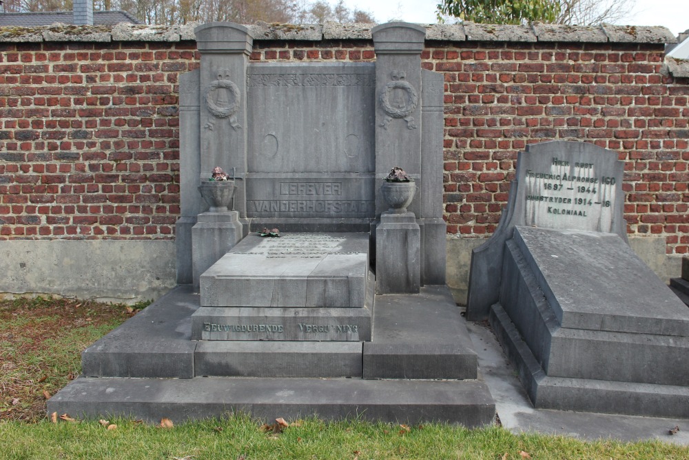 Belgian Graves Veterans Jezus-Eik