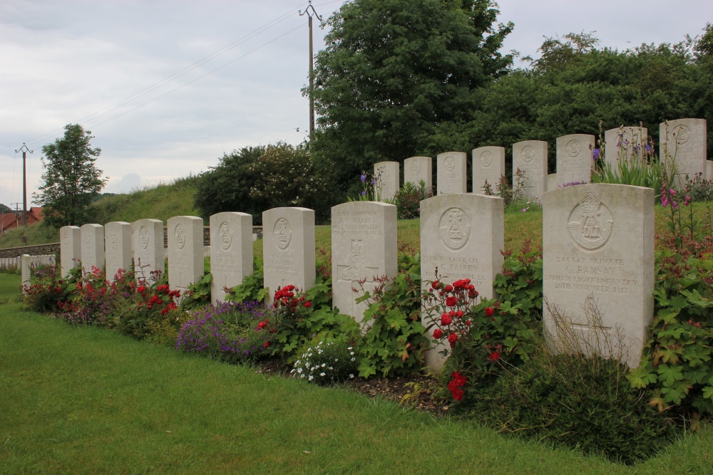 Commonwealth War Cemetery Ribecourt #4