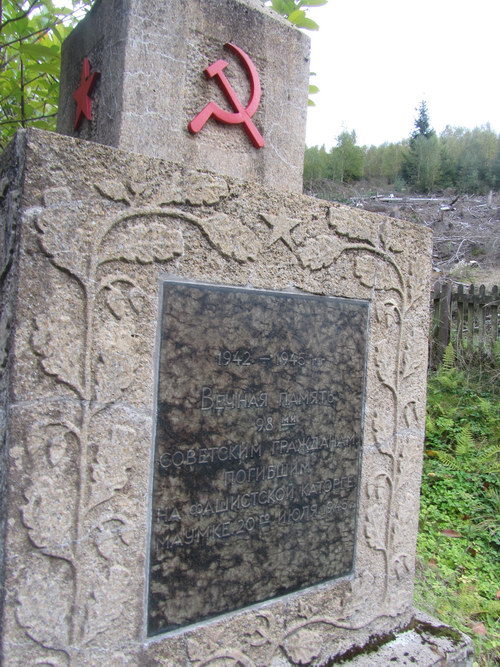 Monument & Verzamelgraf Sovjet Dwangarbeiders Maumke #5