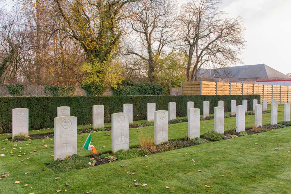 Commonwealth War Graves Stelen #2