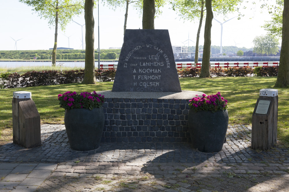 Monument Former Minister Lely Bridge Sluiskil