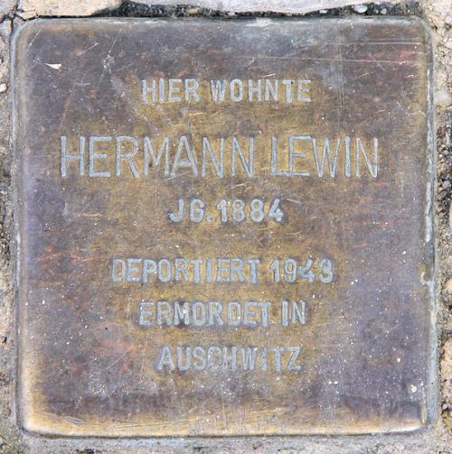 Stumbling Stones Manfred-von-Richthofen-Straße 30