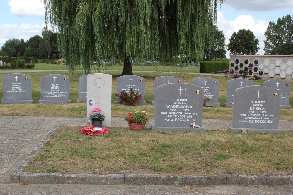 Commonwealth War Grave Gavere #1