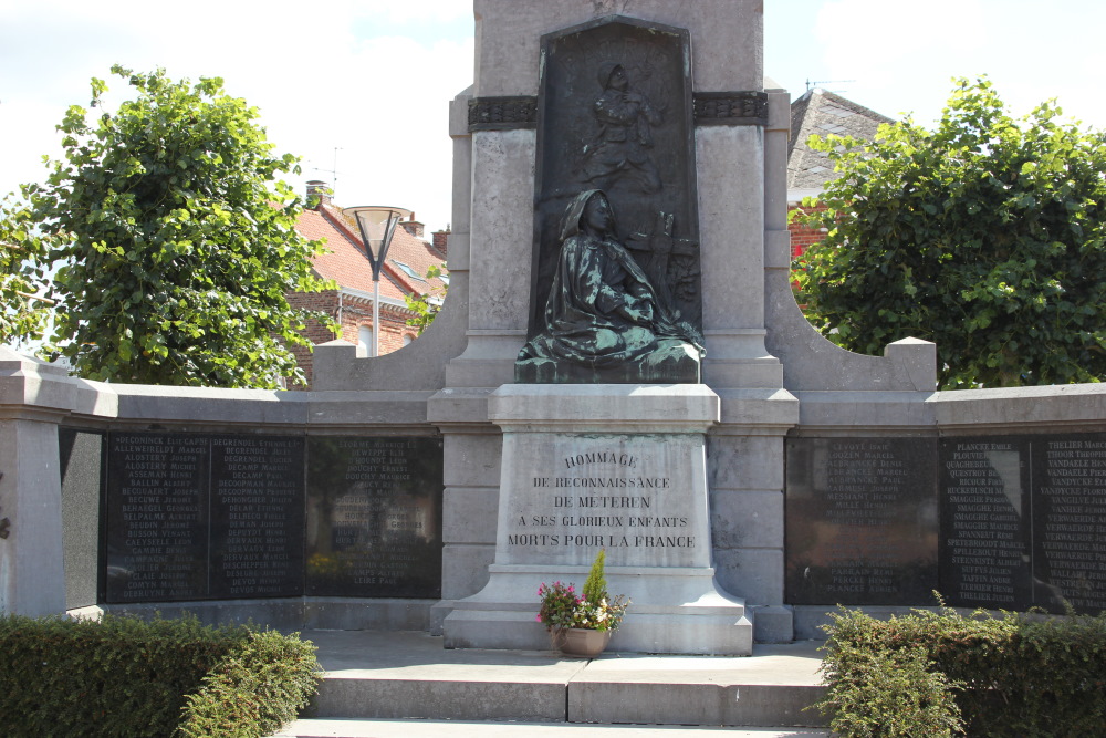 Oorlogsmonument Mteren #2