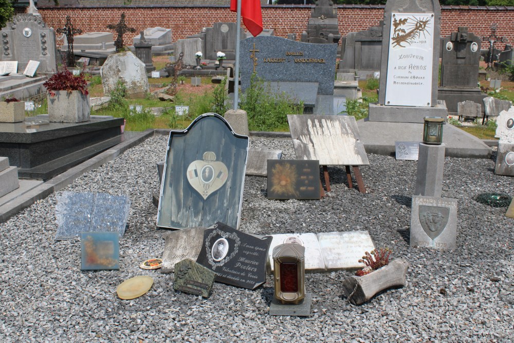 War Memorial Churchyard Awans #4