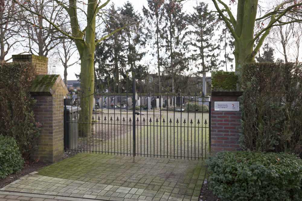 Dutch War Grave Roman Catholic Cemetery Heijen #2