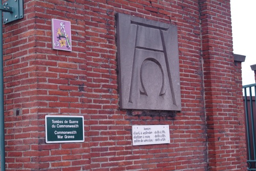 Oorlogsgraven van het Gemenebest Dottignies