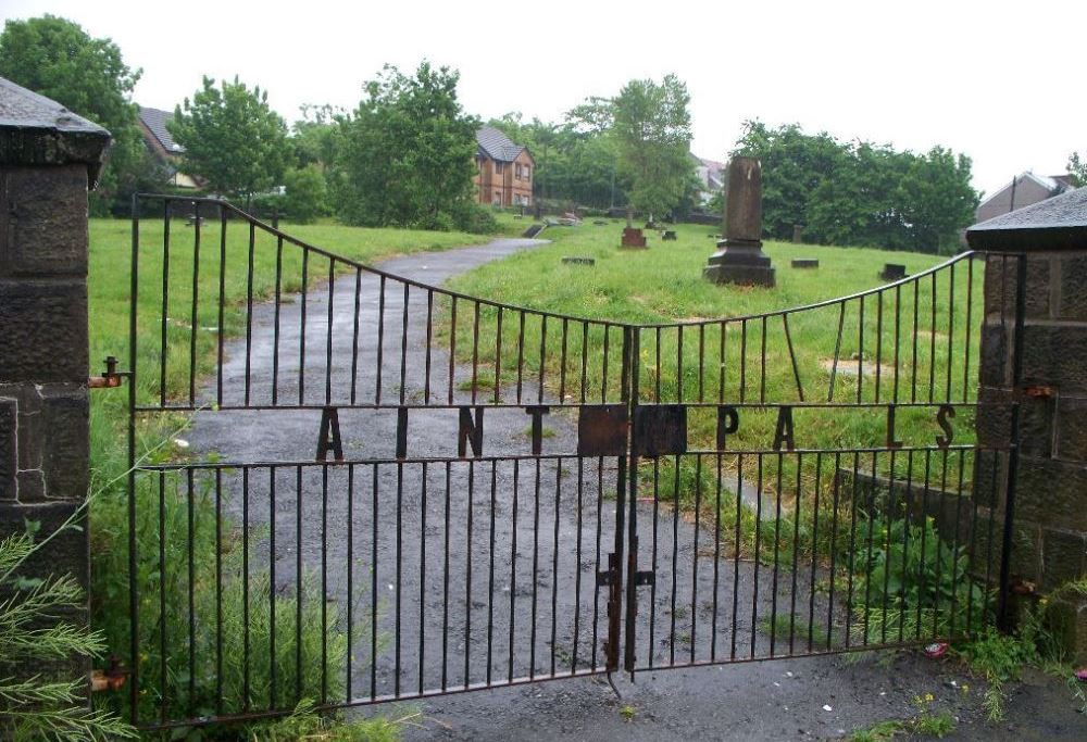 Commonwealth War Grave St. Paul Churchyard #1