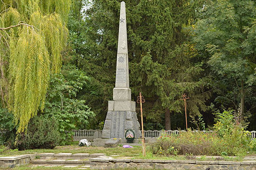 Oorlogsmonument Yaryshivka #1