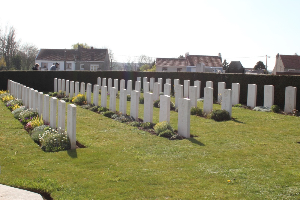 Commonwealth War Graves Marquise #2