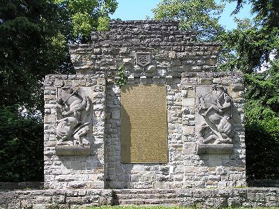 Oorlogsmonument Usingen #1