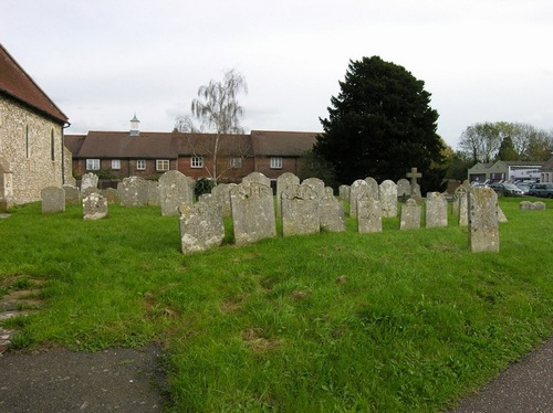 Commonwealth War Grave St. Nicholas Churchyard