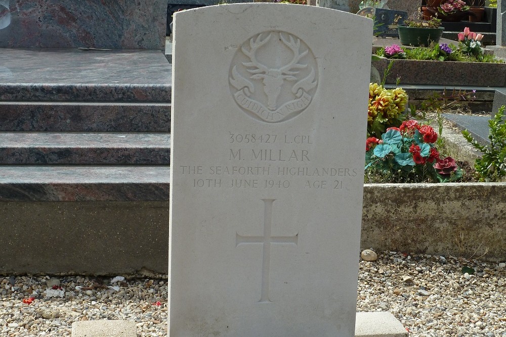 Commonwealth War Grave Varengeville-sur-Mer #1