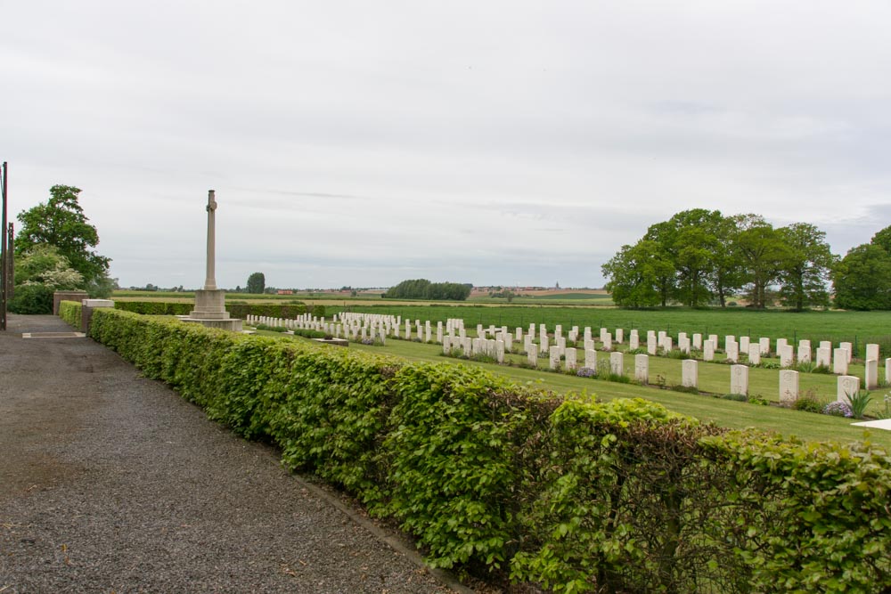 Commonwealth War Cemetery Underhill Farm #4