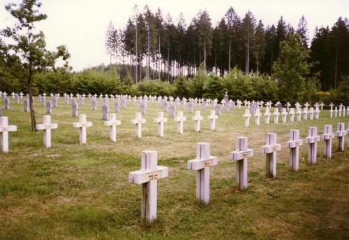 Frans-Duitse Oorlogsbegraafplaats Bertrix-Heide #5