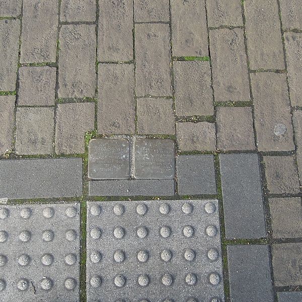 Stolpersteine Lindenallee 8