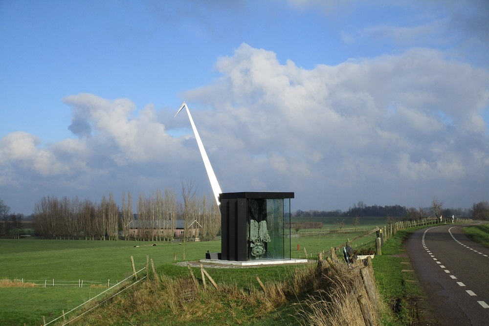 Monument Halifax-Bommenwerper Jaarsveld #1