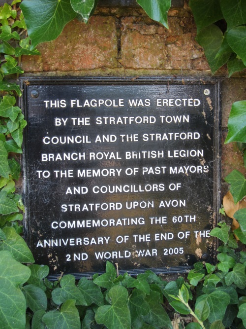 Oorlogsmonument Stratford-upon-Avon WW1 & Vlaggenmast Einde WO2 #5