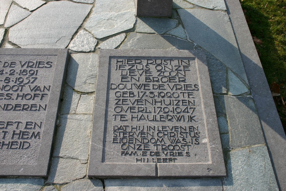 Oorlogsgraven Begraafplaats Eikenhof #2