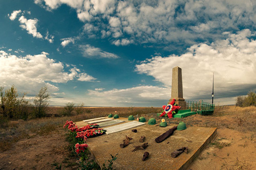 Mass Grave Soviet Soldiers Height 137.2 #1