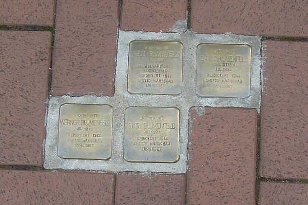 Stolpersteine Lange Strae 10