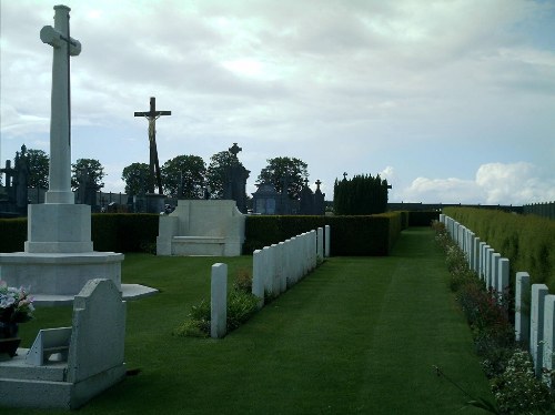 Oorlogsgraven van het Gemenebest Maurois #1