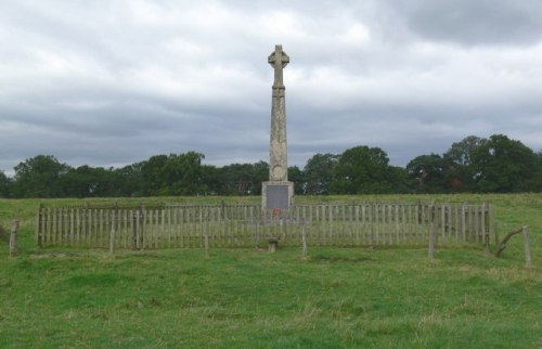 Oorlogsmonument Gumley #1