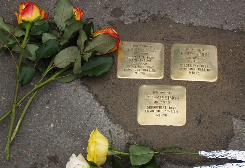 Stolpersteine Bergstraße 8-10