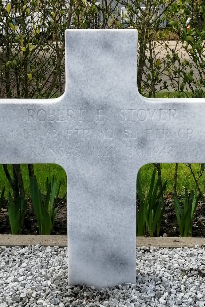 Monument Robert Eugene Stover Oude Begraafplaats Den Bommel #3