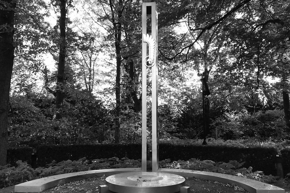 Oorlogsmonument & Monument 1e Poolse Pantserdivisie