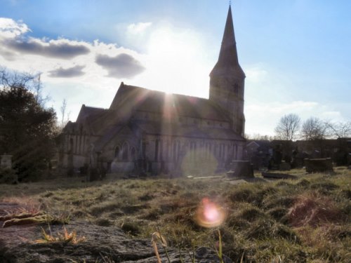 Oorlogsgraven van het Gemenebest Holy Trinity Churchyard #1