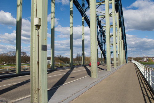 Memorial IJssel bridge #4