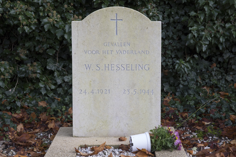 Dutch War Graves Roman Catholic Cemetery Lobith #2