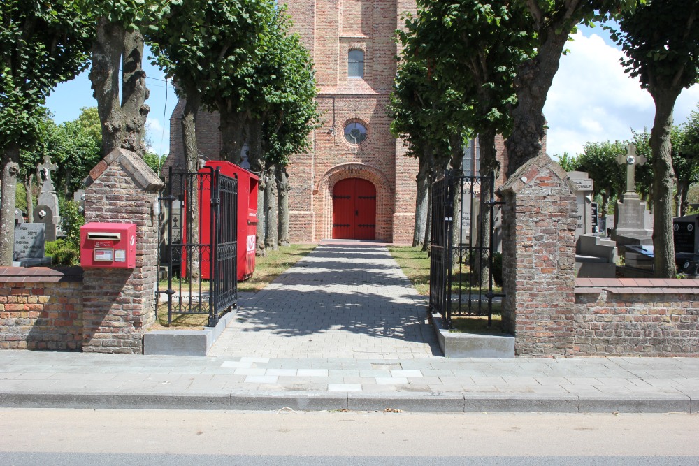 Belgian Graves Veterans Oudekapelle #1