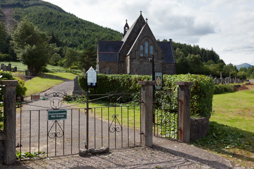 Oorlogsgraven van het Gemenebest St John Churchyard #2