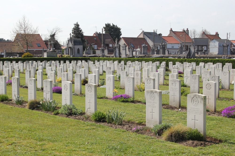 Oorlogsgraven van het Gemenebest Calais #2