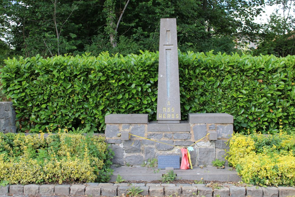 Oorlogsmonument Bougnies	 #2