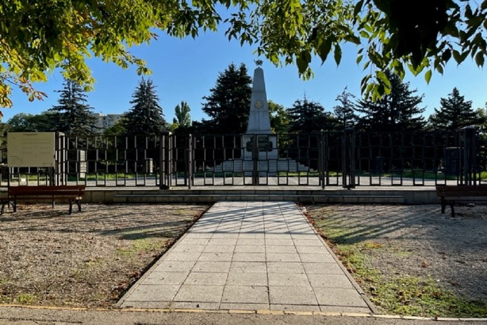 Soviet War Cemetery Székesfehérvár