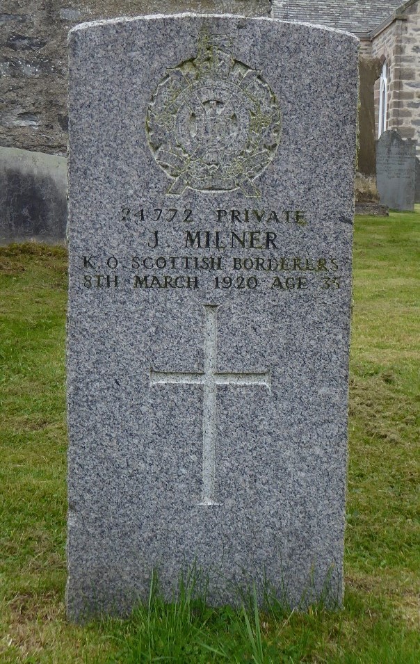 Commonwealth War Grave Tomintoul Parish Churchyard