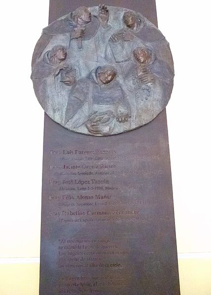 Monument Vermoorde Geestelijken Basílica de Nuestra #1