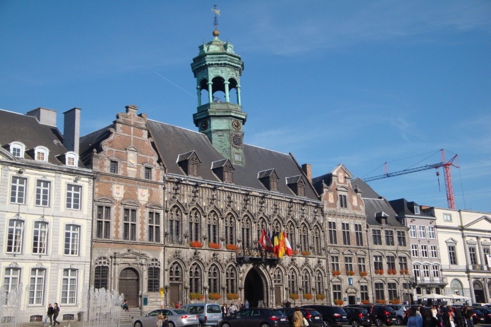 Memorials City Hall Mons #1