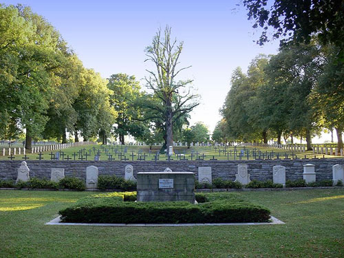 Duitse Oorlogsbegraafplaats Thiaucourt #1