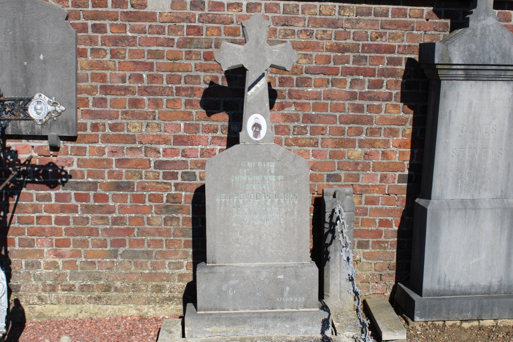 Belgian War Graves Racour #3